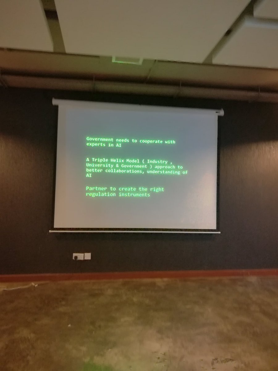 MarkxOBrian's tweet photo. #ioextended2018 #Nairobi
A presentation by @Alf_deetacs
AI Regulation. https://t.co/ZXDtO1LYNY