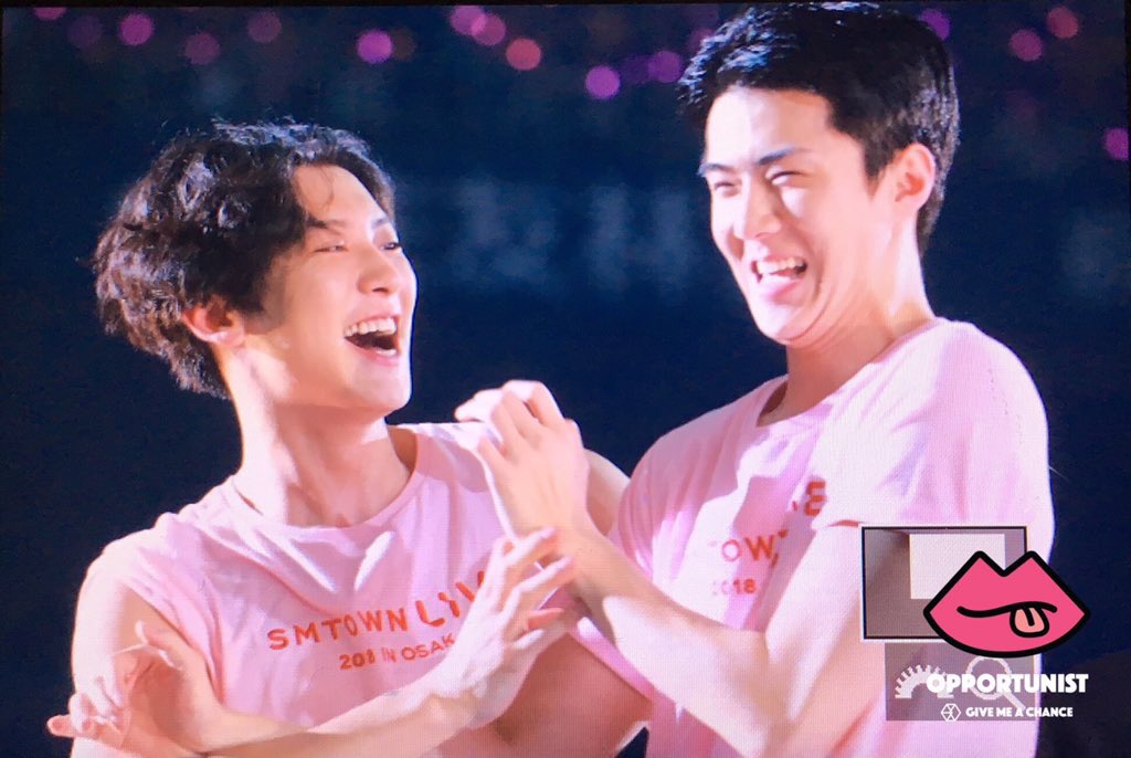 oshactvities's tweet photo. sehun and chanyeol smiling brightly while playing and being happy together [2018] https://t.co/Fx2yPnCY8o