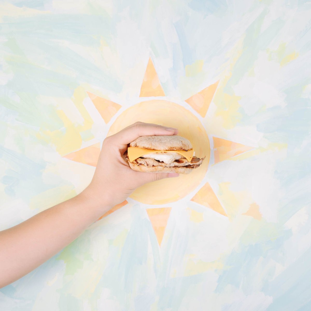 cfafireroad's tweet photo. Here comes the #EggWhiteGrill. 🎶 https://t.co/t86hitFEz5
