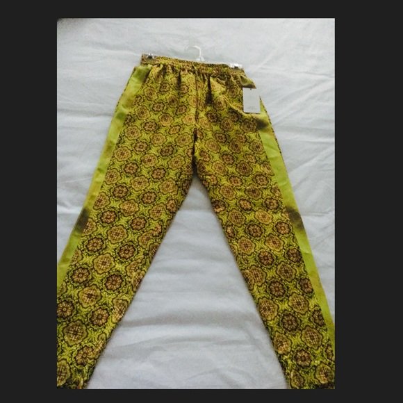 RebeccaStezer's tweet photo. So good I had to share! Check out all the items I'm loving on @Poshmarkapp #poshmark #fashion #style #shopmycloset #twelfthstreetbycynthiavincent #victoriassecret #robertrodriguez: https://t.co/8fHN1vq11b https://t.co/yeZhzysAsG