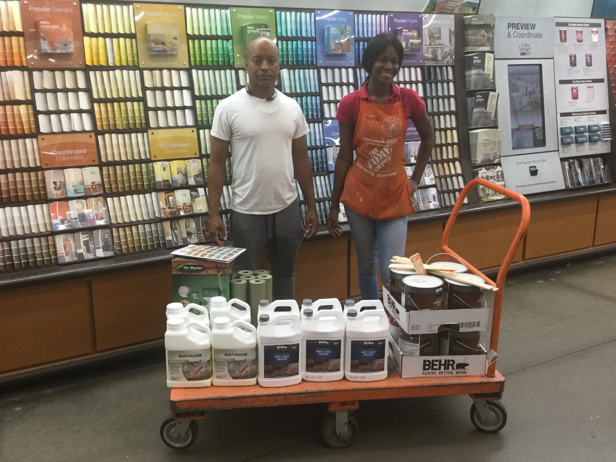AndyBehrMemphis's tweet photo. Marketa at Store 737 Doing a Great Job Selling the Floor Coating Project on a Saturday Morning! It’s never too busy to qualify the customer! #Whatsyourproject #Customerengagement @muse_marcus https://t.co/eBb2w5BkSF