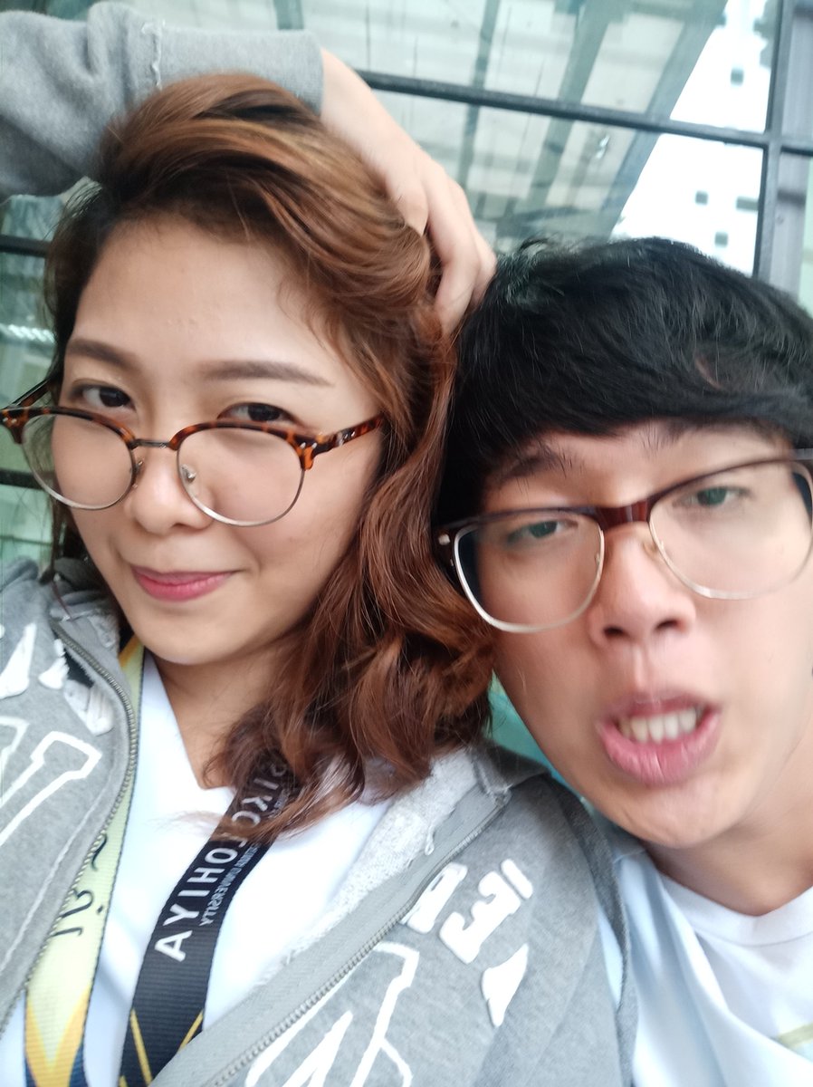 Nhols13's tweet photo. Kyah!! Happy Birthday❤
Eph: Parang nag papicture lang sa Crush mo ahh!!
Inner me: (Buti nalang birthday mo kundi na konyatan na kita.) haha!😌
-I'm totally blessed na bunalik ka.. ILYALTS❤❤ https://t.co/LRQN7vgHmf
