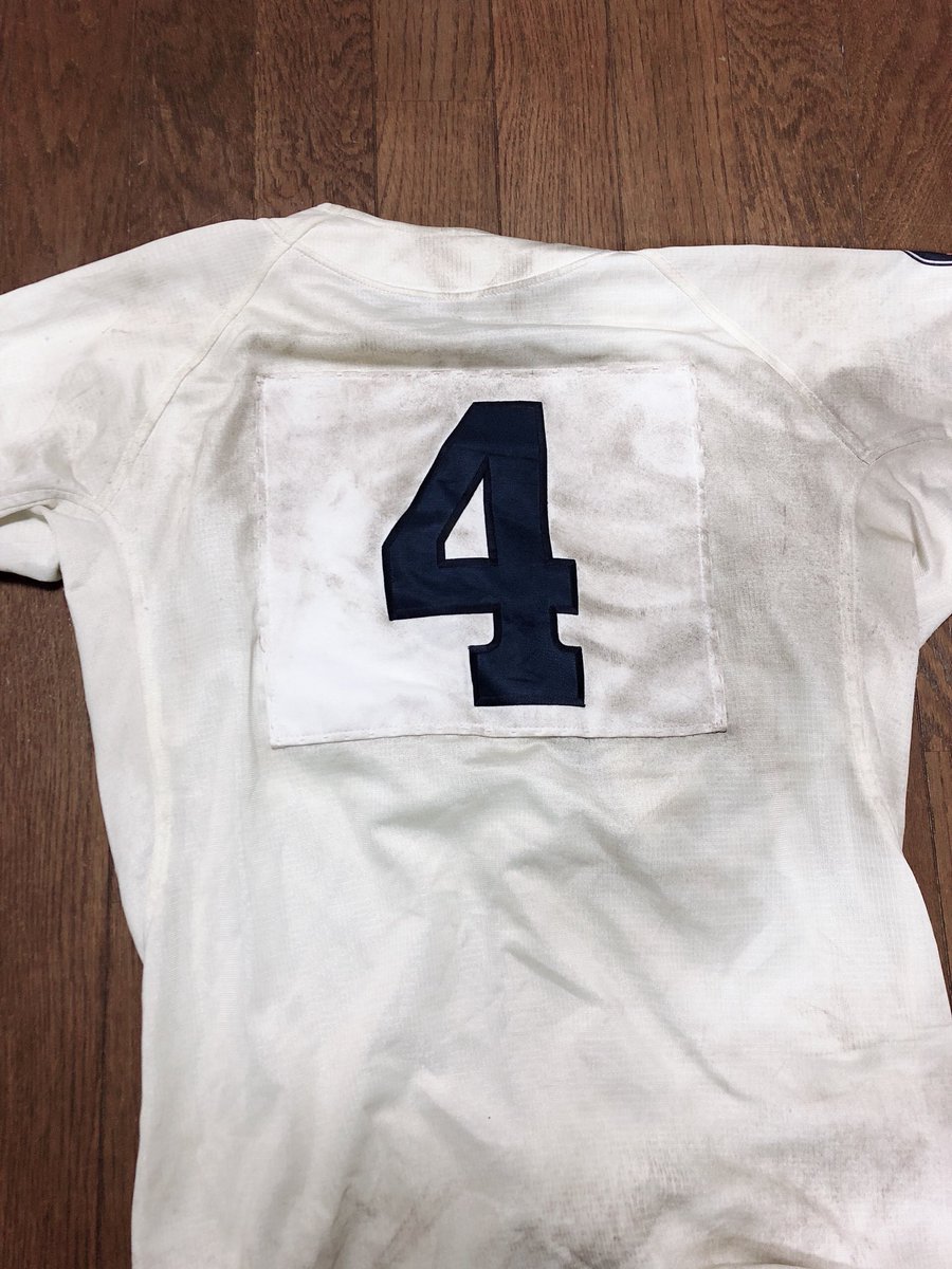 Daiki1231ariten's tweet photo. 今日決勝近江高校に負けて、綾羽高校野球野球部を引退しました。ほんまにしんどいこといっぱいあったけど、それ以上にみんなと笑えたし、楽しめた！応援に来てくれたみんな！ありがとう！3年のみんな大好きや！一生の宝物！最高のメンバーやった！ありがとう高校野球！ https://t.co/sjKtNSMG1n