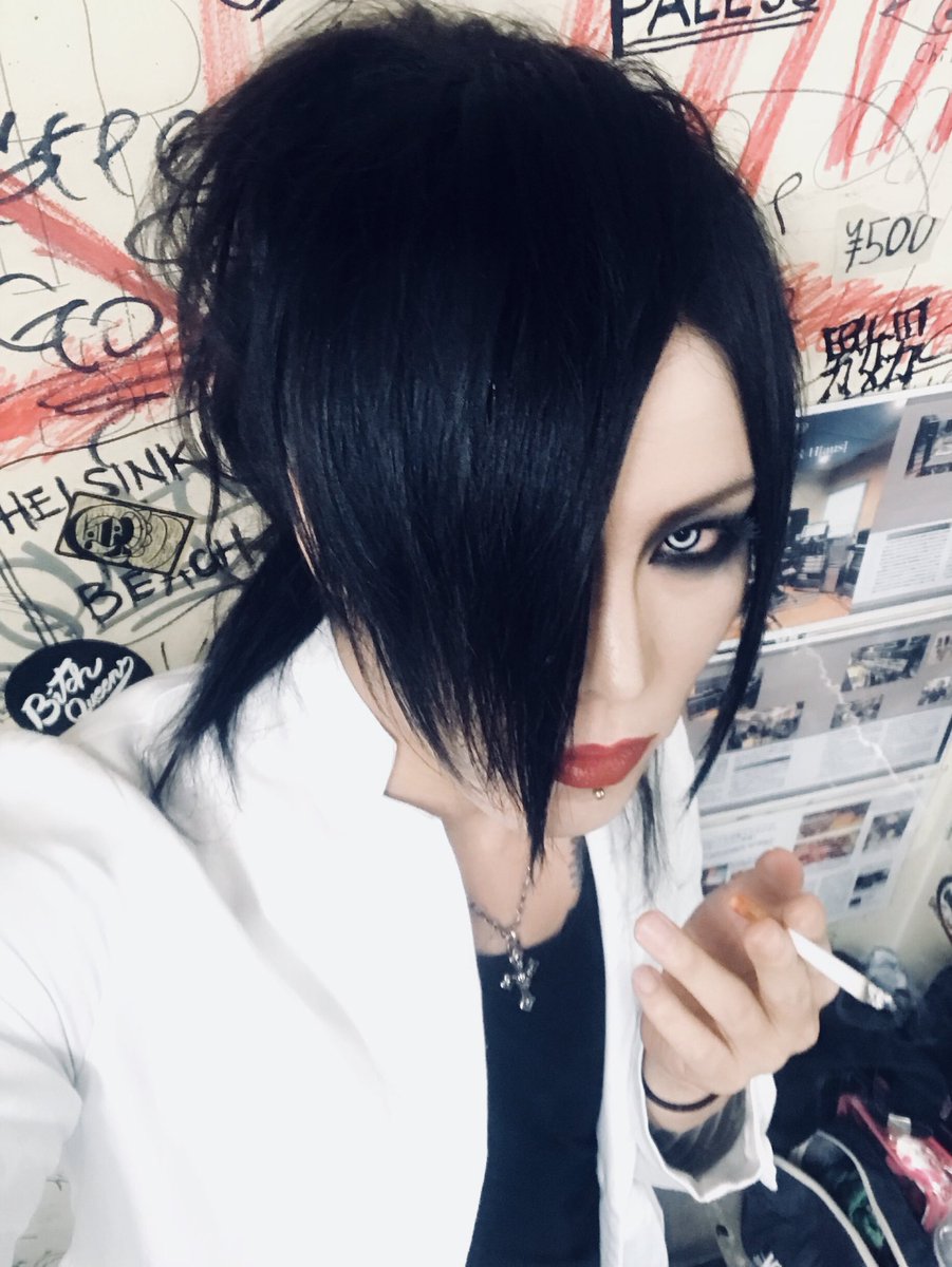 黒 -KURO- (@kuroyuri_kuro_) / Posts / X