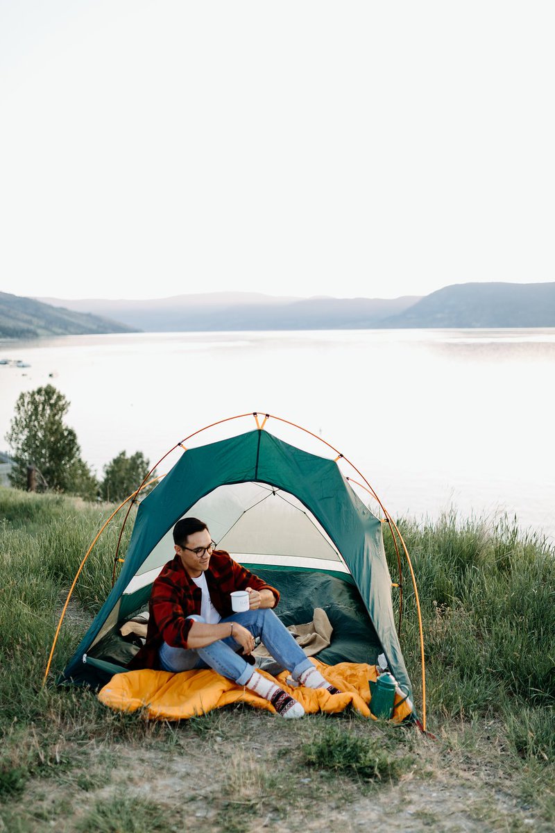 Ethical fashion never looked so good! Stay cozy in your tent with your #fazlsocks Have a wonderful Saturday! #morningslikethese #okanagan 

Photo cred: The amazing @lindswicky