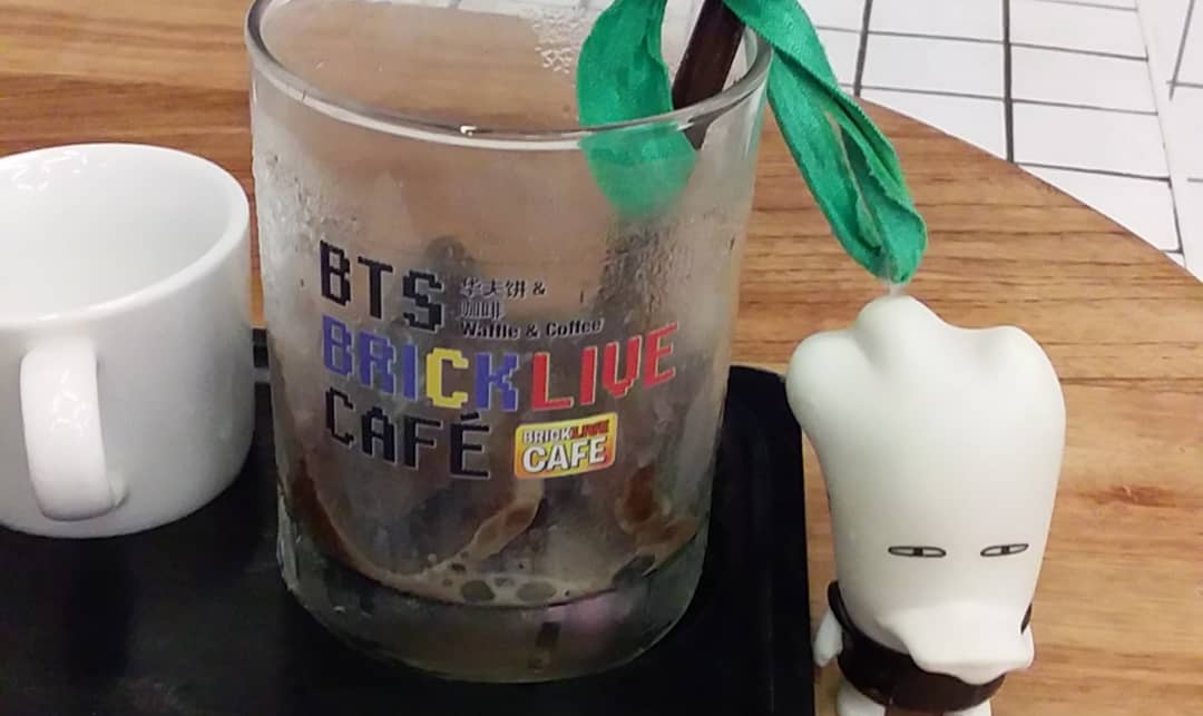 RmTarakim's tweet image. 日本を離れてもうすぐ3ヶ月になリます。バンコクの生活は少しは慣れてるけど、日本でバンタン会やナム会でワイワイした時を思い出すと寂しくなる！😂 

#日本army#BTS#防弾少年団