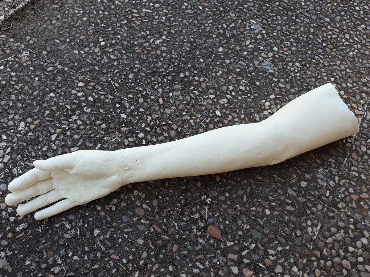 ManlimaCosplay's tweet image. Ayer improvisamos un lifecast para uno de los brazos de Arshan 💪
No es perfecto pero nos sirve igual 😄
#lifecast #Mold