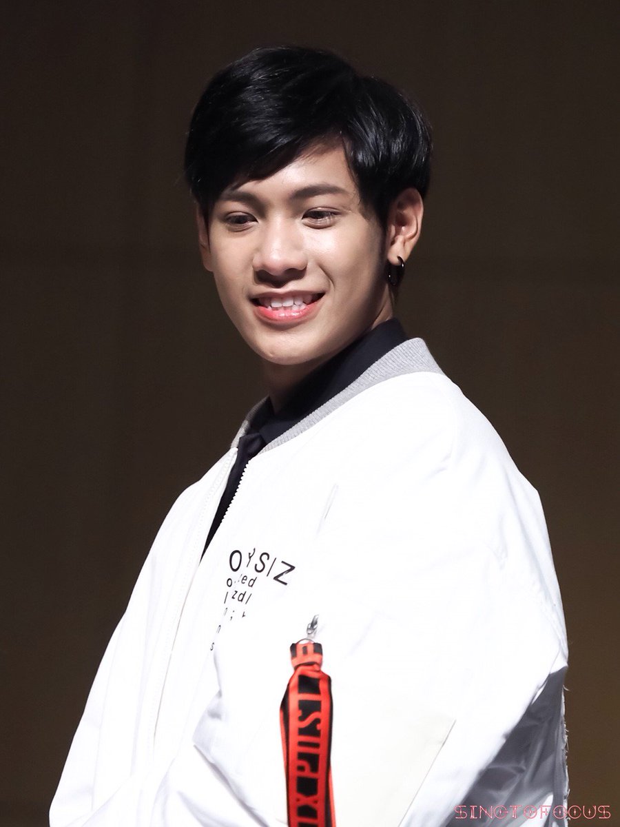 SingTo_Focus's tweet photo. It might not too late to say...
I hope your Birthday is full of sunshine and rainbows and love and laughter.
HAPPY BIRTHDAY THE BELOVED BOY "SINGTO" 

#HBD24thSingtoPrachaya 
#SingtoPrachaya https://t.co/SQTGpIoxyK
