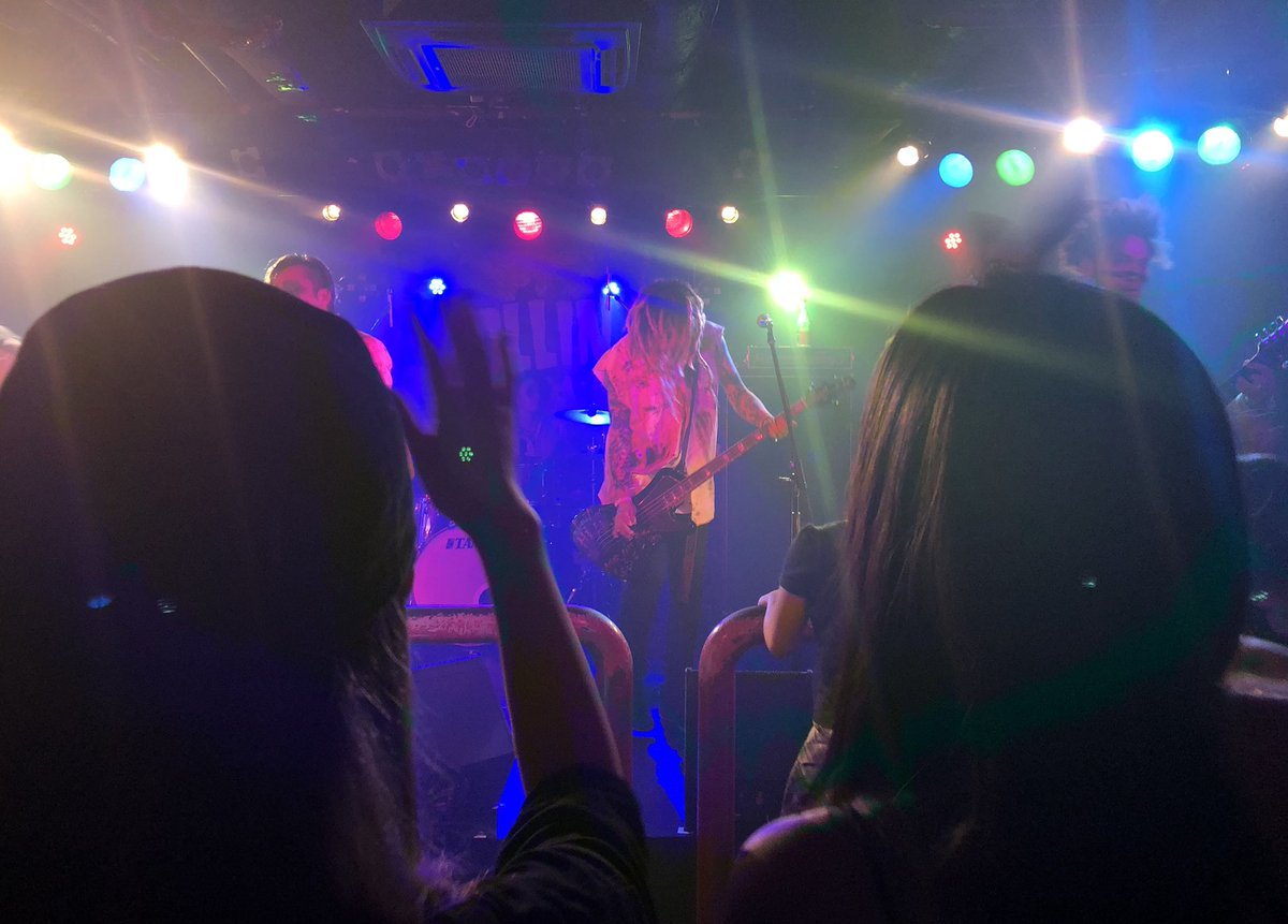 GERUC3's tweet photo. 台風が微妙な夜！
ROLLIN'へ
保護者として付き添い完了
ヒロミツのdeadbitesは、勿論DJやフロアに仲間だらけ！
楽しくて名残惜しいけど帰宅

明日は、渋谷クアトロで、ゲス‼️

＃ゾンビパウダー
＃deadbites https://t.co/NRJ8ZM1jkk