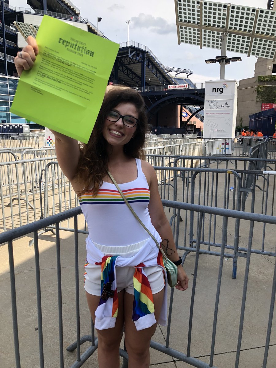 bettykissitbttr's tweet image. IM SORRY FOR ANYONE I LIED TO BUT I CANT BELIEVE THIS IS HAPPENING I NEVER IN A MILLION YEARS THOUGHT THIS WOULD HAPPEN TO ME