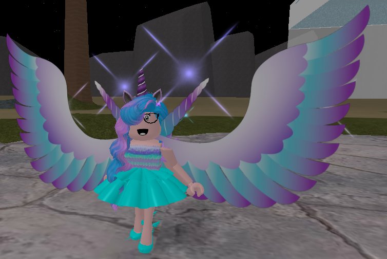 Niji Yunikon على تويتر Hello Royale High And Royalehightopic I Did A Unicorn Fashion Show To Give Some Outfit Ideas For Anyone Who Is A Unicorn Fan And Of Course For The Youtubers - frappe frappe roblox تويتر