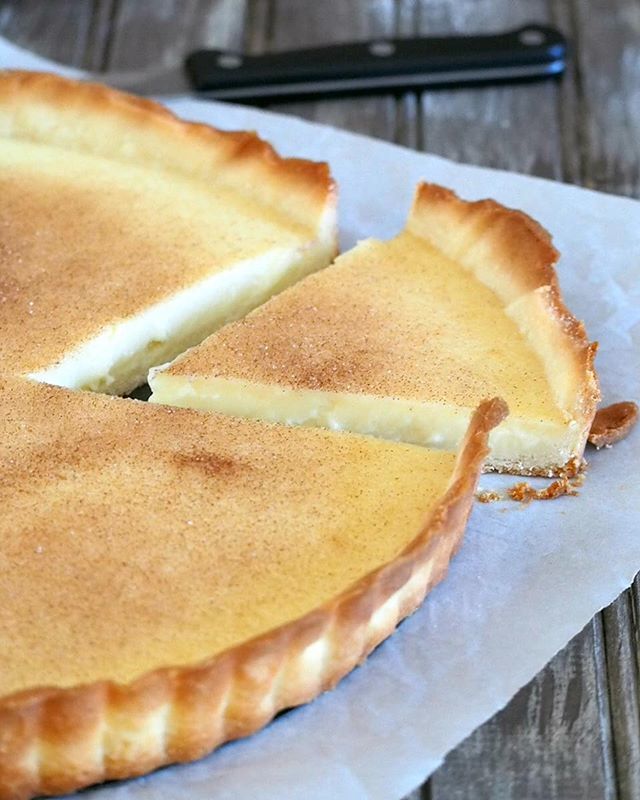 sannavelasco's tweet photo. Milk Tart, I do love you ❤
Recipe: https://t.co/SMliZ0auk3
#tart #feedfeedbaking #f52grams #buzzfeedfood #huffposttaste #melktert #wprecipemaker #recipe #yummy#instafoodie #instafood #foodblogfeed #foodstagram #dessert #delicious #yum #foodies #pastri… https://t.co/V3yE5zucIM https://t.co/L5M436RrWU