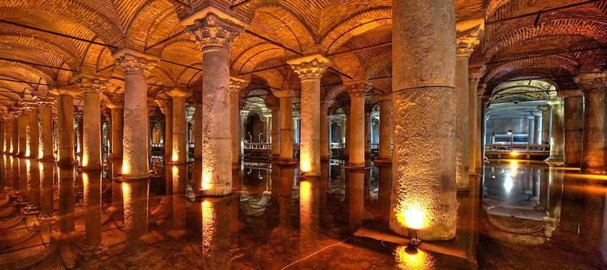 The #BasilicaCistern has a capacity of 80,000 cubic metres of water. The cistern, located 500 feet (150 m) southwest of the #HagiaSophia. 6th c.