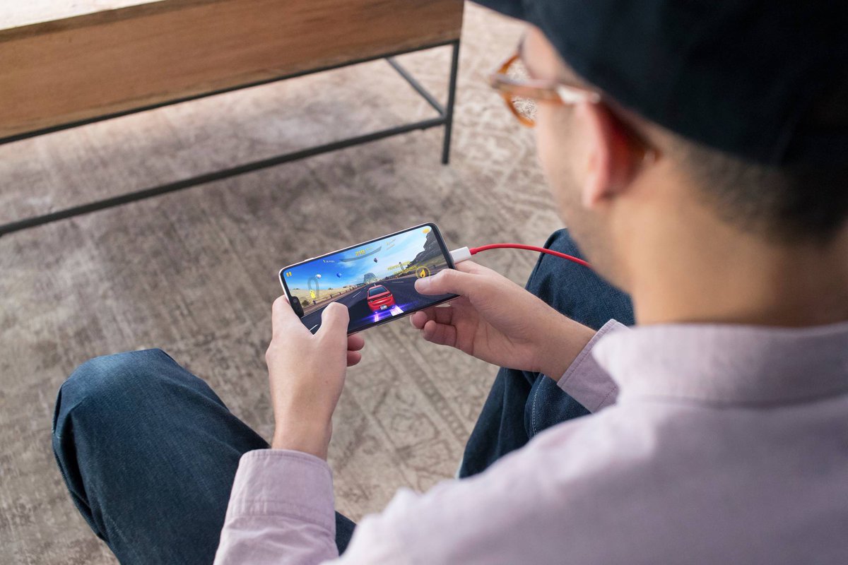 OnePlusColombia's tweet image. Disfruta de todo el poder del #OnePlus6 #MidnightBlack y sus #256GB de almacenamiento

Descúbrelo ya en oneplus.net.co
Disponible para envío inmediato 

#OnePlusColombia
#OneplusCo
#OnePlus
#NeverSettle
#TheSpeedYouNeed