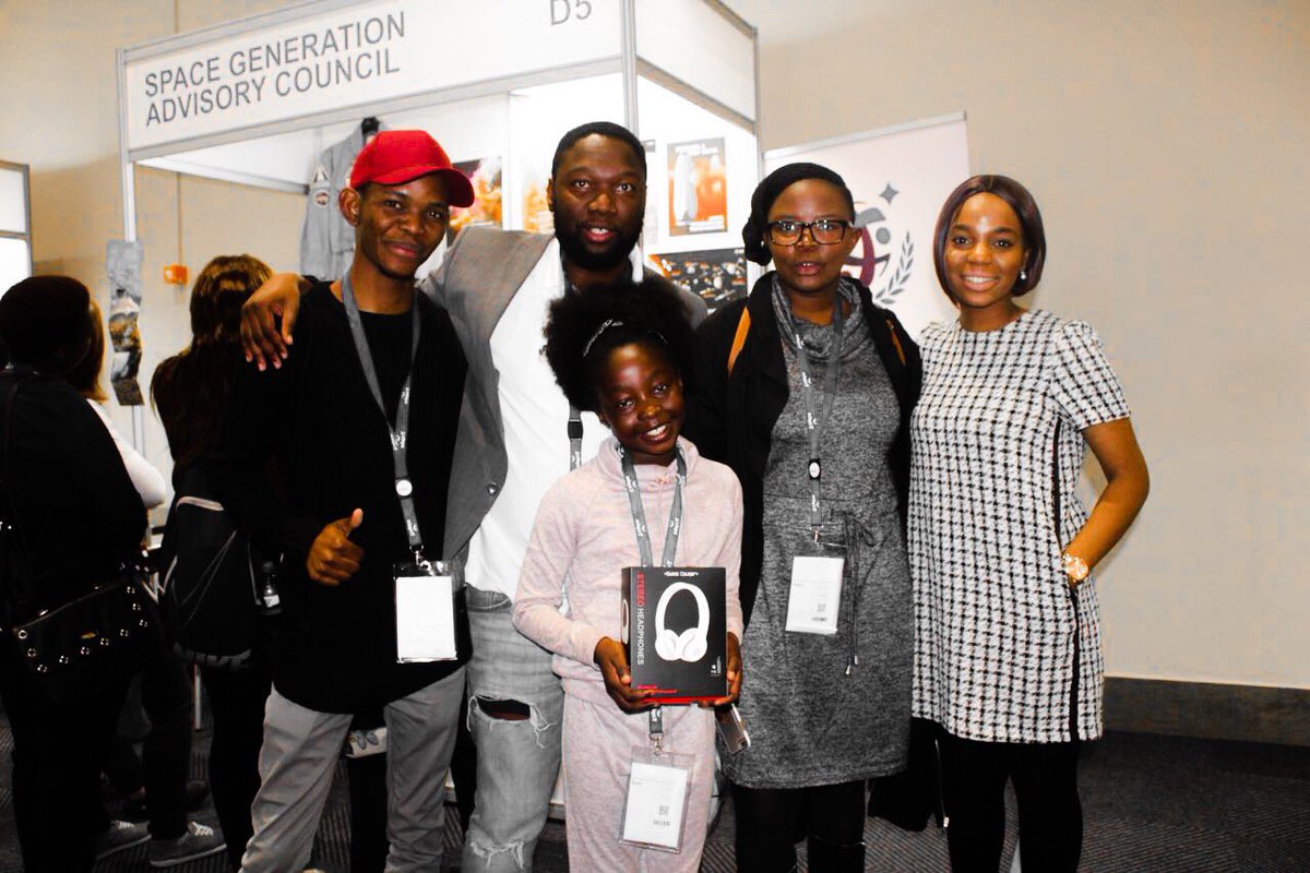 social_coding's tweet image. Our youngest Social Coder couldn’t help but join in on the fun and won herself a pair of wireless headphones after coding a game! @STEM_CareerExpo #SocialCodingxSTEM #STEMCCExpo