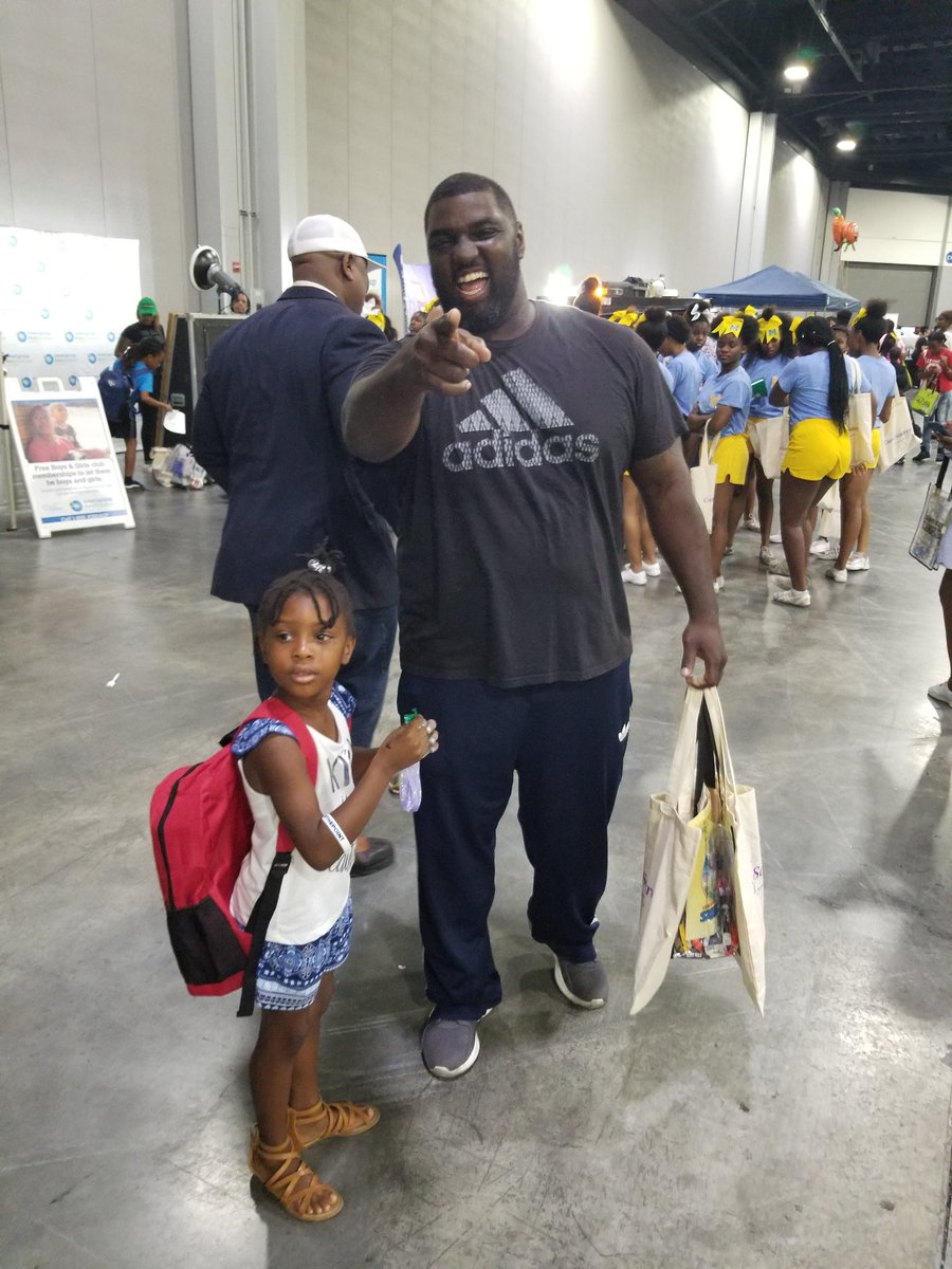 2018-2019 Back to School BASH was a SUCCESS! Go Dr. C.... @CarstarphenMJ @IsparksJr @aktj33 @zackoryk @SEL_APS @APSBESTACADEMY @Coach_Ken_Quinn #teacherexcellence