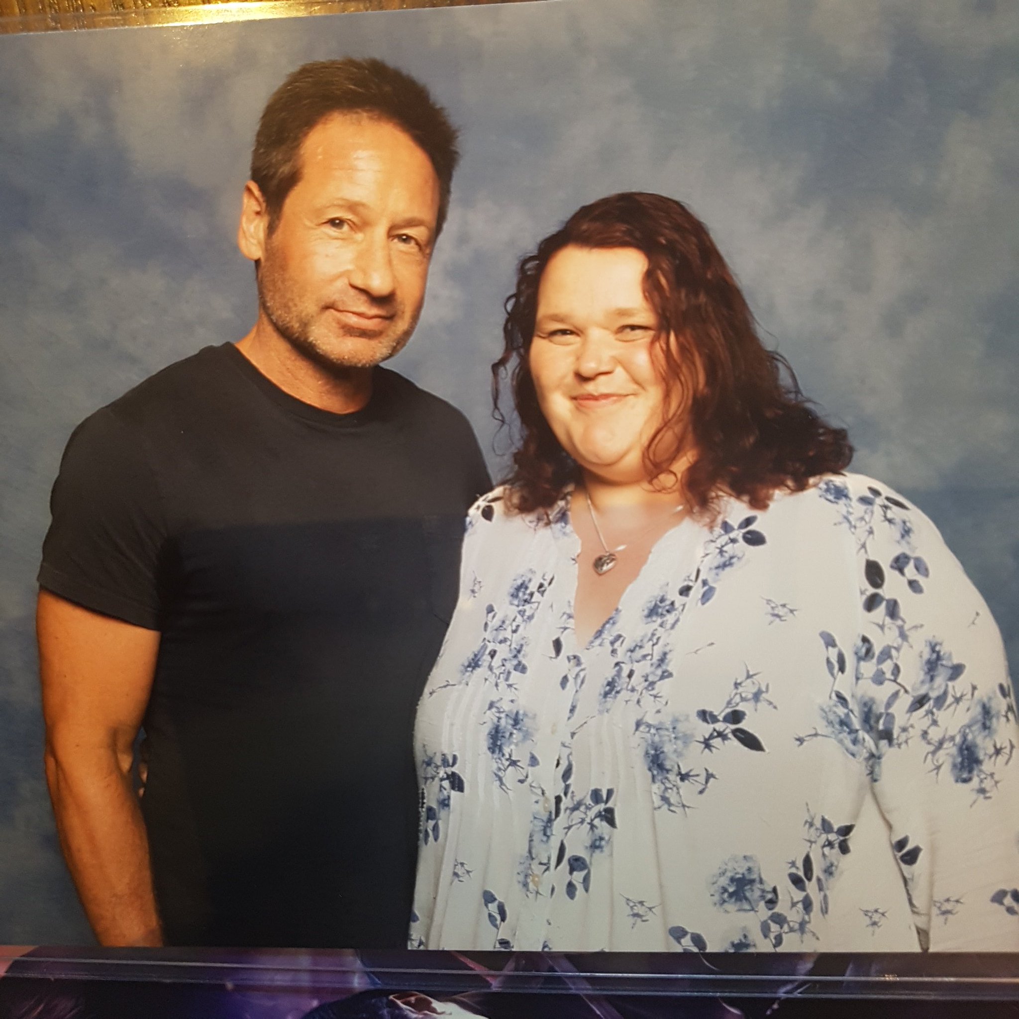 2018/07/28 - David at London Film & Comic Con at Olympia London - Page 2 DjNBqt2WsAAps4u