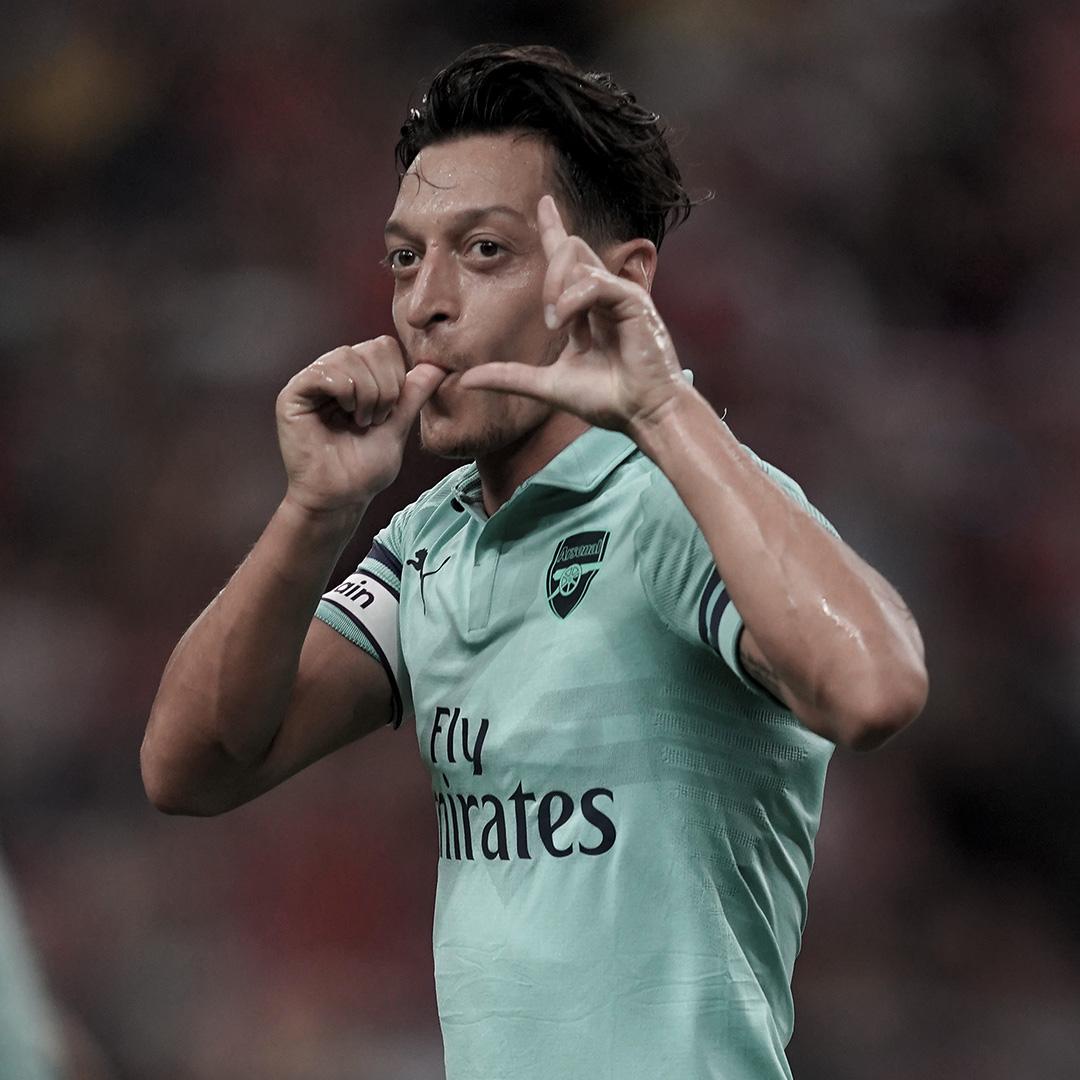 ESPNFC's tweet photo. Arsenal just thrashed PSG 5-1 in the International Champions Cup 😳 https://t.co/lelpWMUe8G