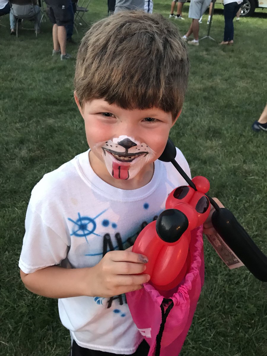 AmyGoohsHard's tweet photo. @Sharonfest2017 @sharonvilleohio Thank you to all who helped us run our #AlyssasAngels’ booth at #Sharonfest last night! And thanks to our friends, family, and community for your generous support! #PartywithaPurpose #AlyssasAngels #Arthritis #ArthritisFoundation #StrongerthanJA https://t.co/H6l4ocPSpv