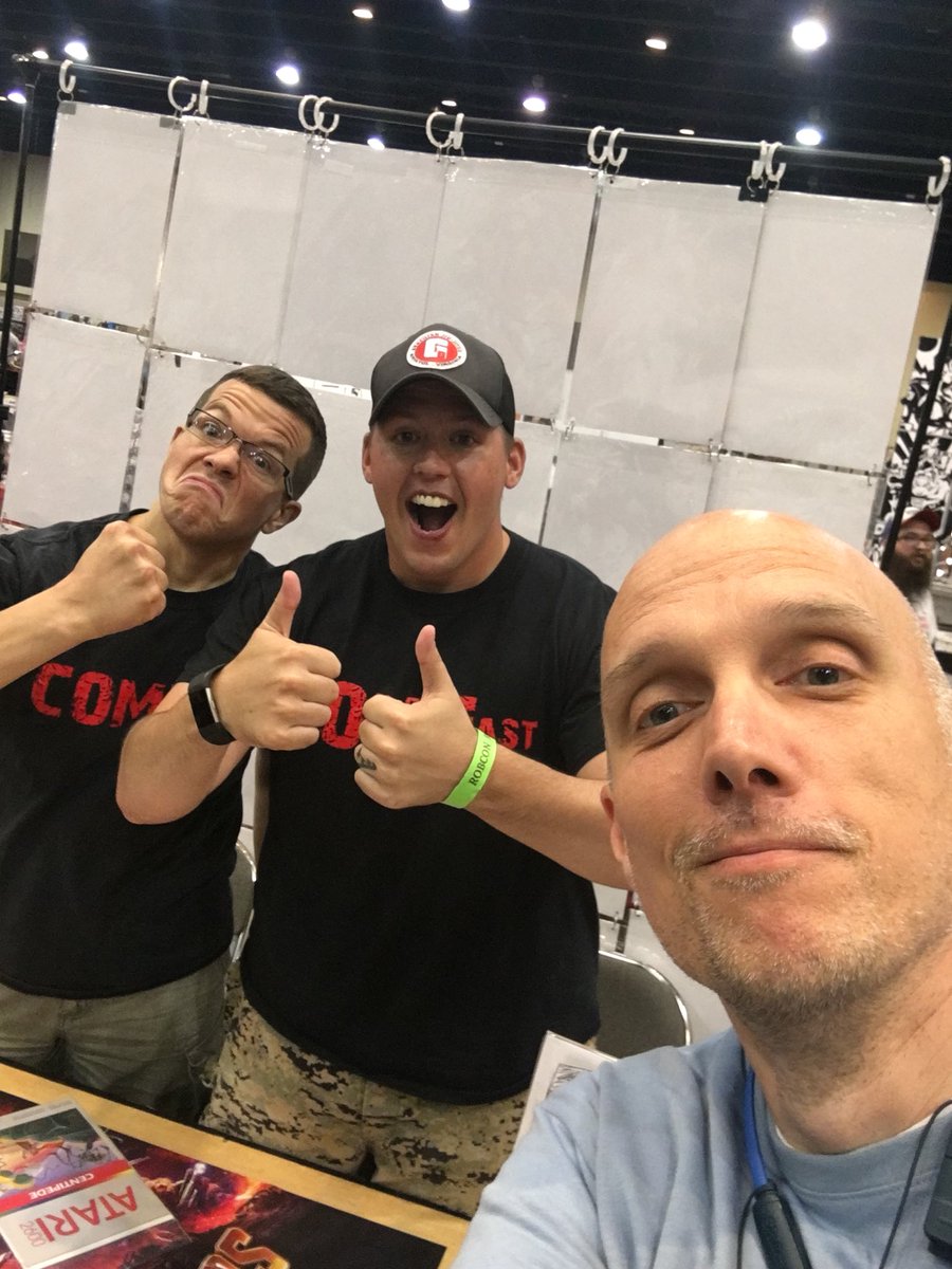 MatthewLane_KPT's tweet image. Enjoying #robcon with these two jabronies 🤼‍♀️ @ComicCastPod @timesnewsonline