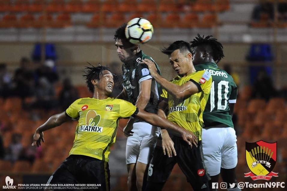 TeamN9FC's tweet image. Sekitar aksi terakhir perlawanan Liga Super 2018. Negeri Sembilan gagal mengutip mata setelah tewas 1 - 3 kepada pelawat.

❤️🖤💛
#NegeriSembilan
#HobinJangHobin
#PoweredByMatrix