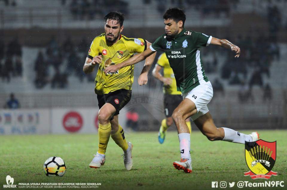 TeamN9FC's tweet image. Sekitar aksi terakhir perlawanan Liga Super 2018. Negeri Sembilan gagal mengutip mata setelah tewas 1 - 3 kepada pelawat.

❤️🖤💛
#NegeriSembilan
#HobinJangHobin
#PoweredByMatrix
