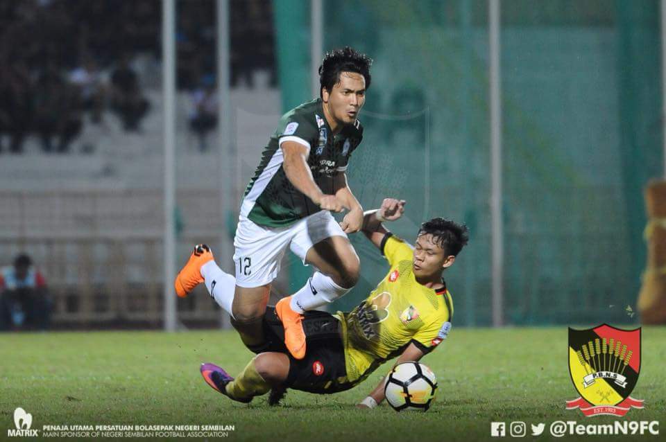 TeamN9FC's tweet image. Sekitar aksi terakhir perlawanan Liga Super 2018. Negeri Sembilan gagal mengutip mata setelah tewas 1 - 3 kepada pelawat.

❤️🖤💛
#NegeriSembilan
#HobinJangHobin
#PoweredByMatrix