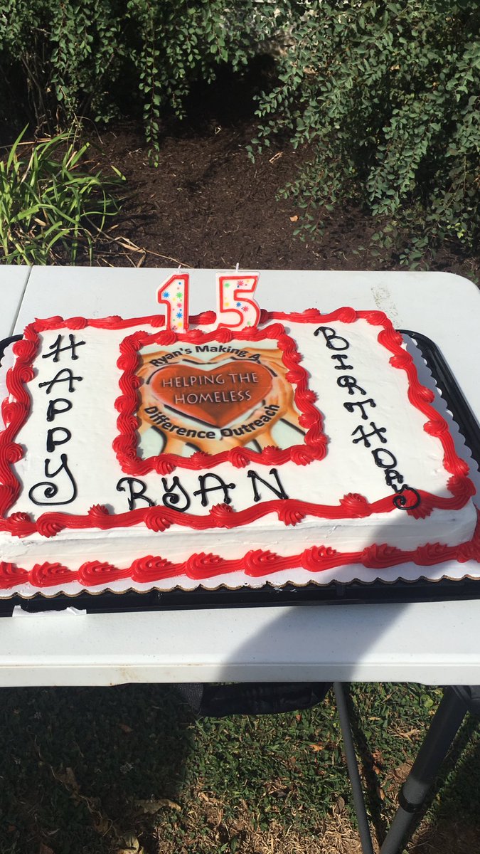 <a href="/joeimel/">Joe Imel</a> wonderful day as we celebrated Ryan B-Day with cake and then it was back to work 42 Homeless friends fed today #FightHunger #EndHomelessness