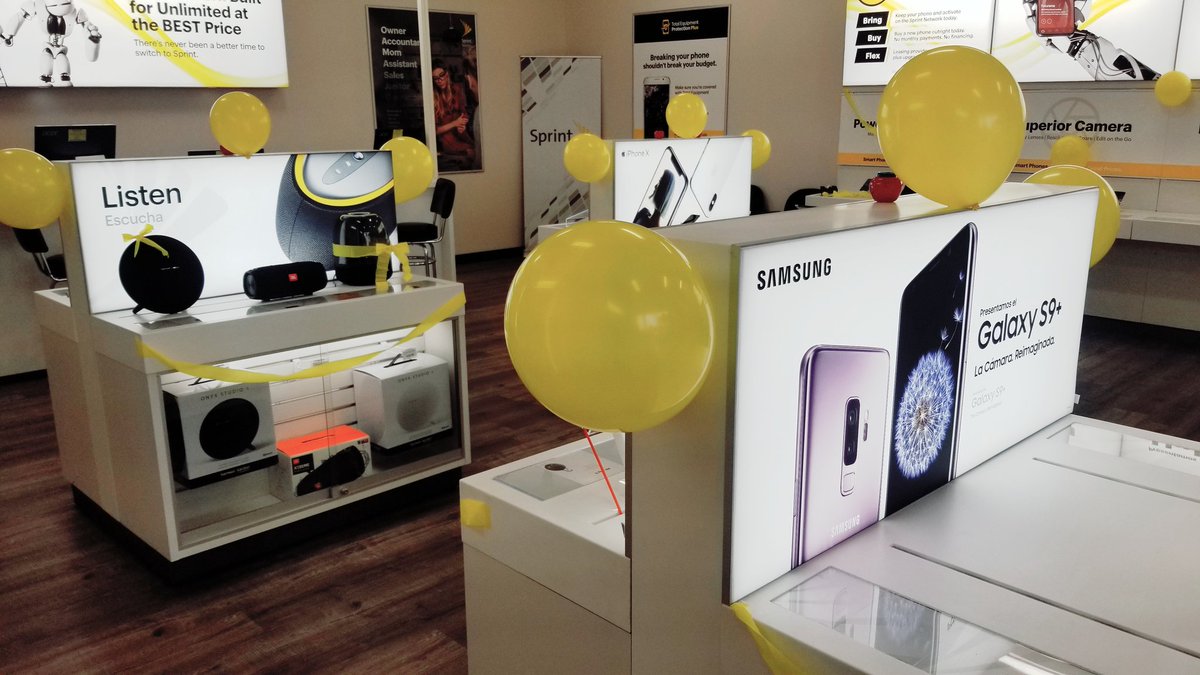 Sprint at the #LasAmericas mall is celebrating a weekend #JustForYou , the amazing customers. This Saturday and Sunday enjoy INSANE 50% off discounts on the iPhone X and the New LG G7. Also, add a friend or family member to your plan and get the Galaxy S9 for only $9 !! #SanDiego