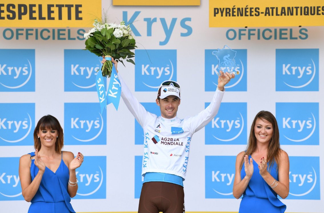 opticiens_krys's tweet image. #Concours RT + follow pour gagner le #MaillotBlancKrys signé par @p_latour 🎉

(© ASO) #TDF2018