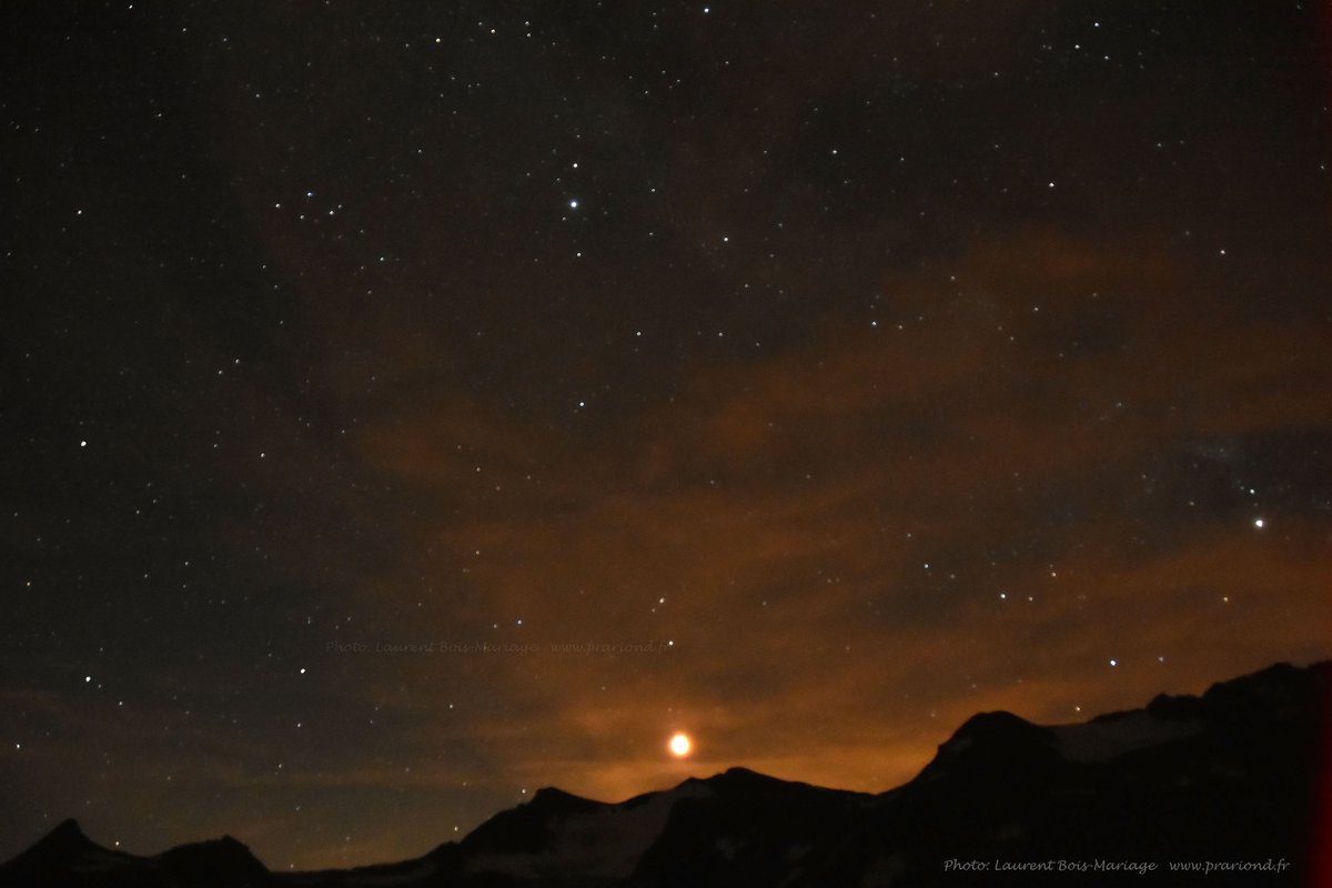 Cirque des sources de l'Isère pendant l'éclipse de Lune.