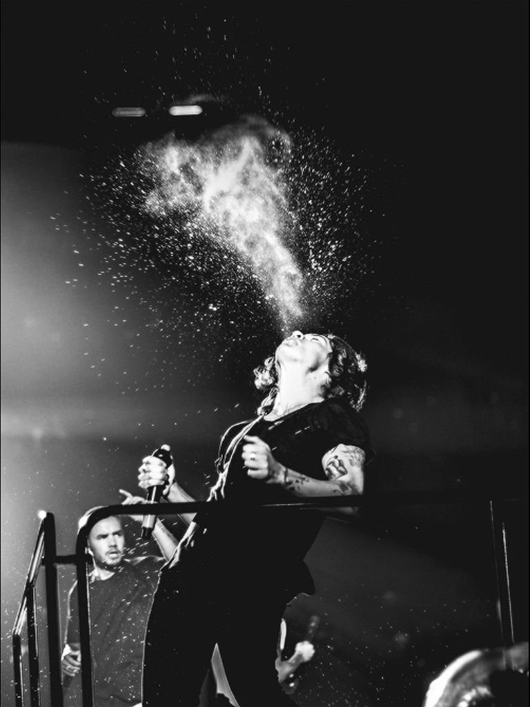 iamdomz86's tweet image. @Harry_Styles I mis you're  blowing water with 1D member
@Louis_Tomlinson @NiallOfficial @LiamPayne @ @zaynmalik 
#OneDirection #1dfan 
Pls.  Come back very very soon