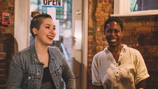 BARISTAMAGAZINE's tweet photo. Today at Barista Mag Online, we’re thrilled to feature a story about The Pour, which is a media platform dedicated to telling stories about the coffee community—from Becca Woodard’s Brewers Cup win to highlighting local coffee organizations the Boston In… https://t.co/eeglDKzvOW https://t.co/YojBv7aiCZ
