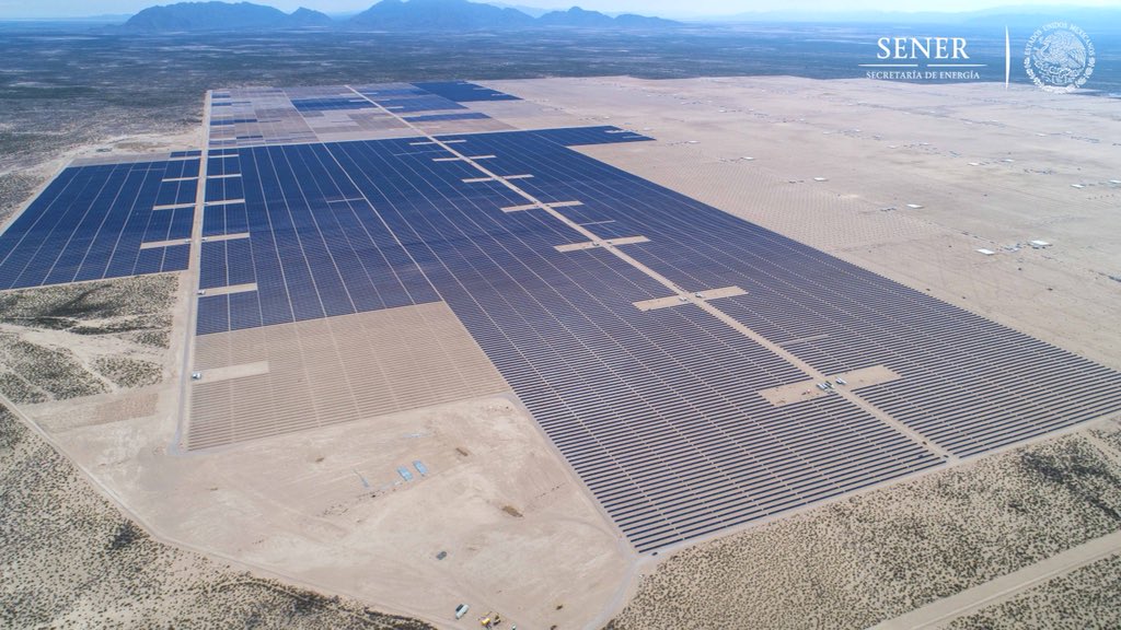 SENER_mx's tweet photo. Sabías que...?
La energía solar fotovoltaica es una tecnología que no requiere el uso de combustibles, por lo que puede ser utilizada cerca de los centros de consumo reduciendo la congestión del sistema eléctrico.
#EnergíasLimpias https://t.co/krC5qo0aE7