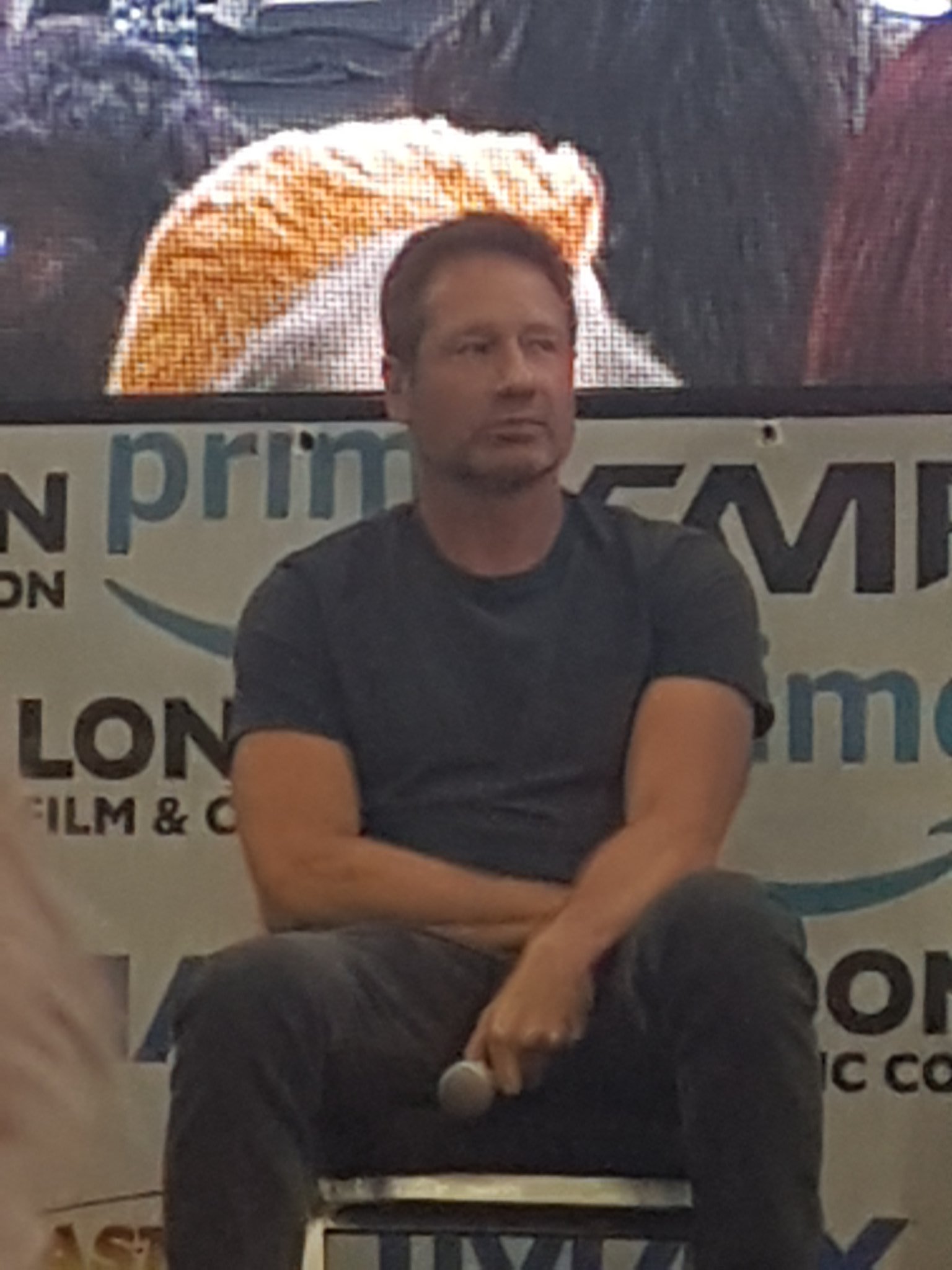 2018/07/28 - David at London Film & Comic Con at Olympia London - Page 2 DjNQDZCWsAAqsL7