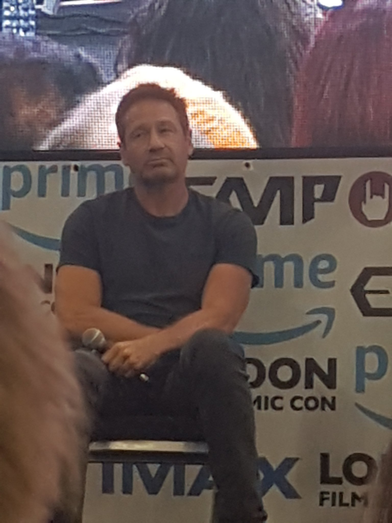 2018/07/28 - David at London Film & Comic Con at Olympia London - Page 2 DjNQl_AXsAI7fv5