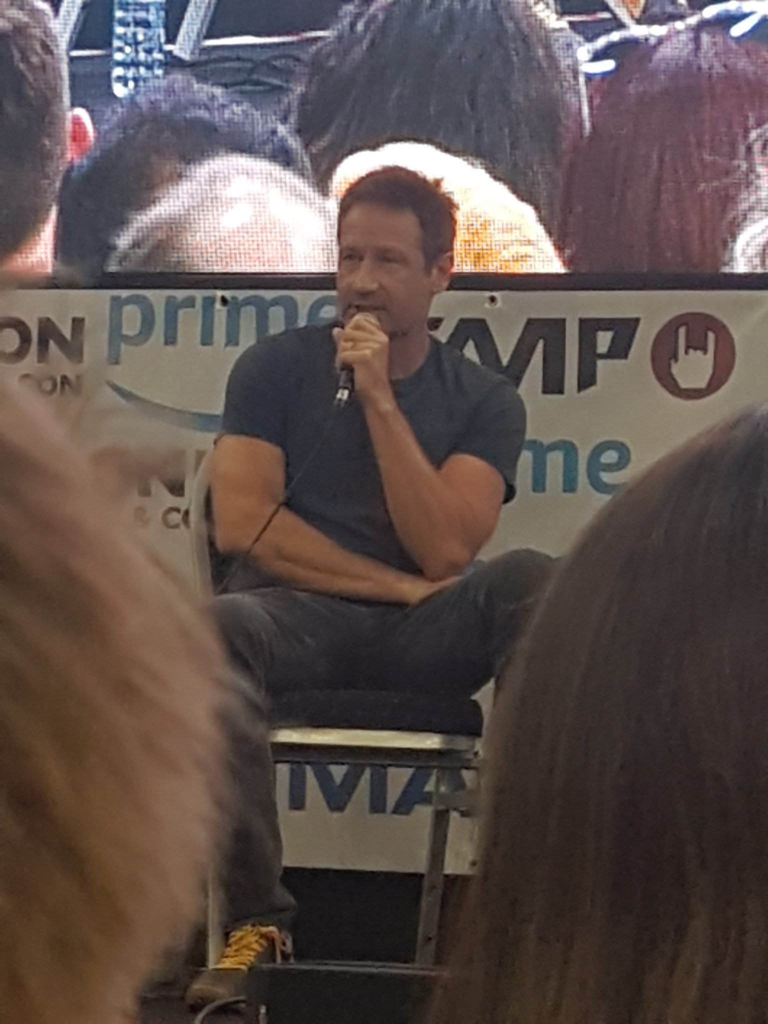 2018/07/28 - David at London Film & Comic Con at Olympia London - Page 2 DjNQotEX0AAuT0k