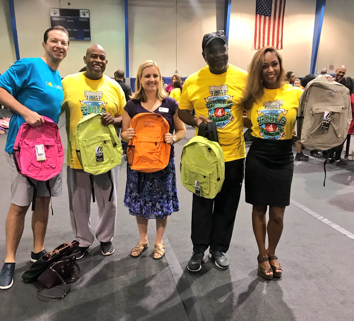 DollarDays's tweet image. Special thanks to Councilwoman @KateWGallego for coming out to support @CFRF1’s #Tools4School event!