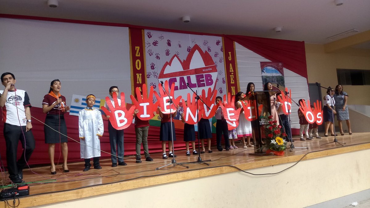 AdventistasUPN's tweet photo. Programa de clausura del gran proyecto evagelistico #MisiónCaleb en el coliseo del colegio Bracamoros #RegionJaen. ✋🏽😃 https://t.co/9c3XHrTHh3