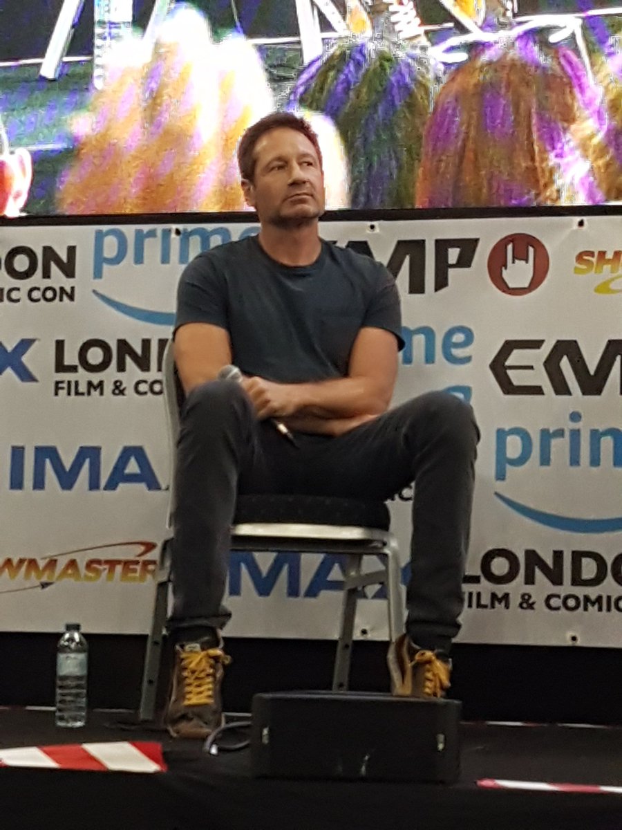 2018/07/28 - David at London Film & Comic Con at Olympia London - Page 2 DjNW6gZW4AEI2vl