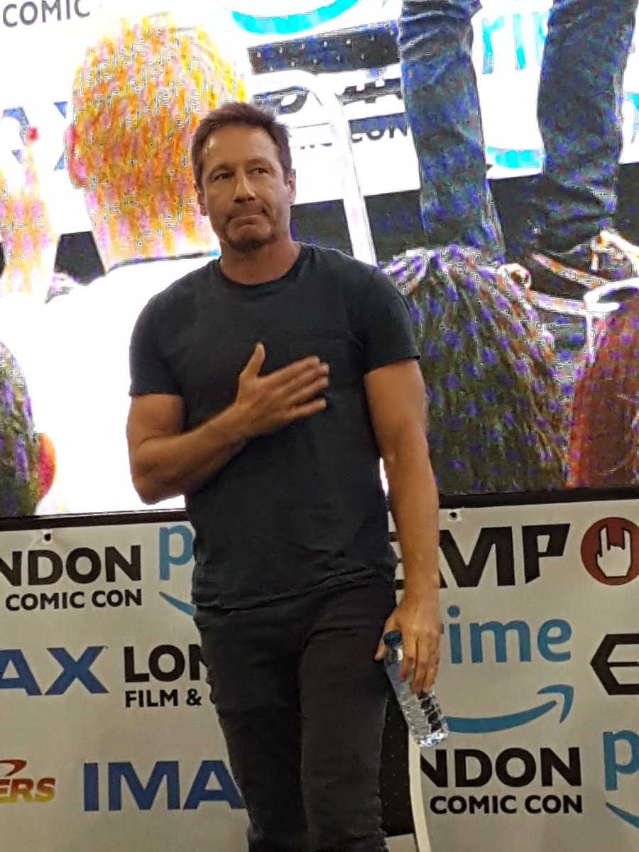 2018/07/28 - David at London Film & Comic Con at Olympia London - Page 2 DjNW70NWsAEnGPU