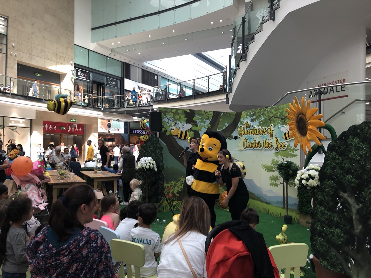 CityCo's tweet photo. Storytelling &amp; craft workshops at @manarndale for the Bee in the City Weekender. 

Join us tomorrow, 11am-5pm.

#beeinthecity #beeinthecitymcr #beeweekender @beeinthecitymcr @ManchesterBID 

https://t.co/BoAOlf7c8B https://t.co/mipIkNmICg