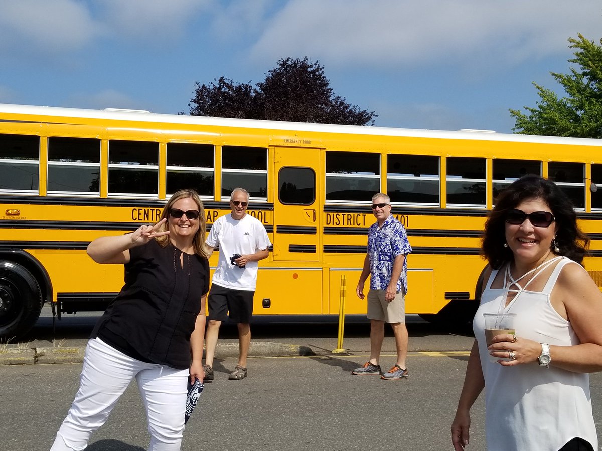 RMSRaiderAP1's tweet photo. It's Whaling Days Parade Day today! Check out our admin-peeps celebrating COMMUNITY @CentralKitsap #cksdchat https://t.co/LmD2Dwt4Ih