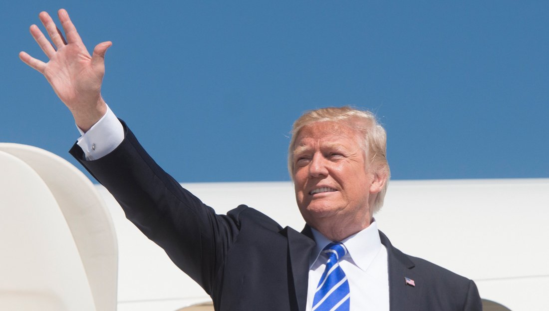 President Trump Re-Hires Michael Cohen to Fix Michael Cohen Problem thesatiricalpost.com/single-post/Pr…