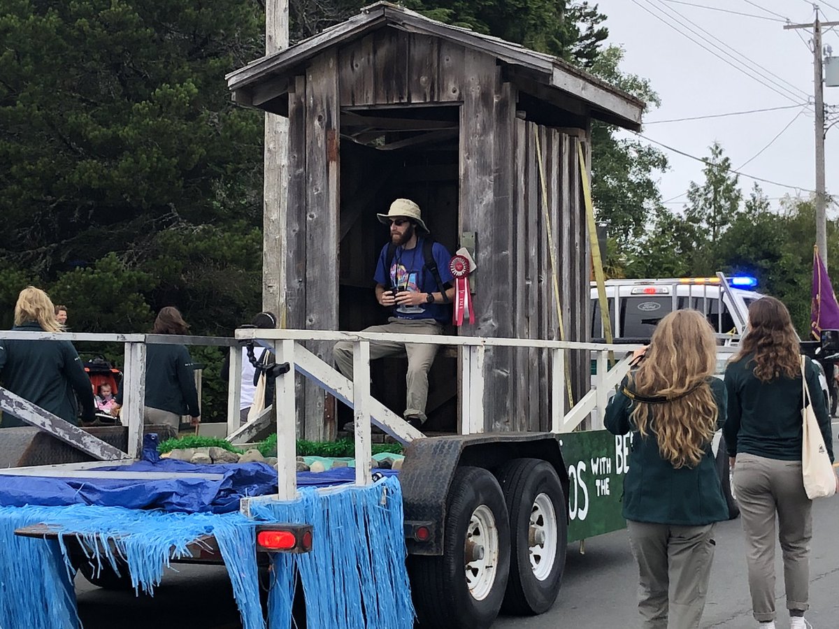 shacksontheroad's tweet photo. Another great #UkeeDays parade! Loved @PacificRimNPR’s “Loos with a View” theme 😀 #Tofino #Ucluelet #VancouverIsland https://t.co/9fbvCBu6Kc