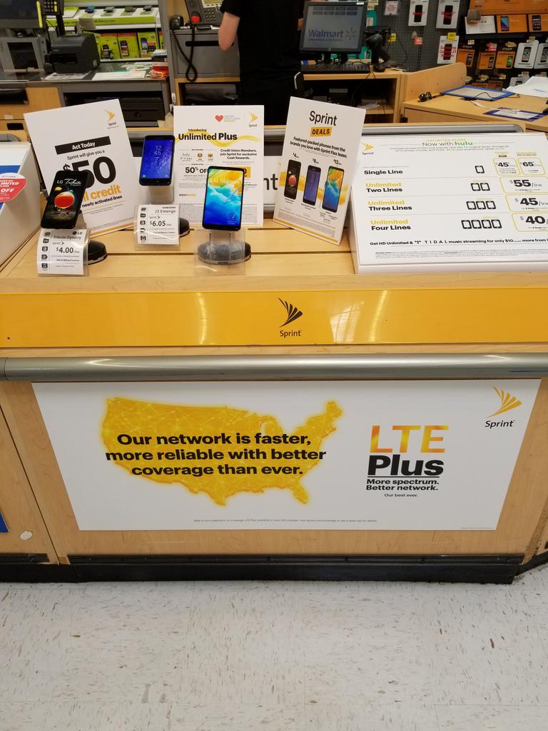 Wmart Muscatine is all set to paint this Wmart yellow. Still training but we r offering. #SPRINTWMTKO #paintWalmartyellow #SprintDeals.  <a href="/AzraSmailagic/">Azra Smailagic</a> <a href="/TimMiller44/">Tim Miller</a> <a href="/CjDrikakis/">CJ Drikakis</a>