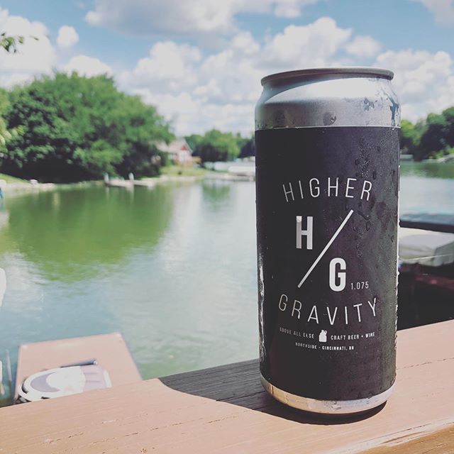 Higher_Gravity's tweet image. Where are you drinking this weekend? .
#photocred @parnesj1 with a #crowler of @streetsidebrewery Frowny Faces Imperial Gose 
#livehigher #beerporn #craftbeer #cincycraftbeer #laketrip ift.tt/2Aje7fh