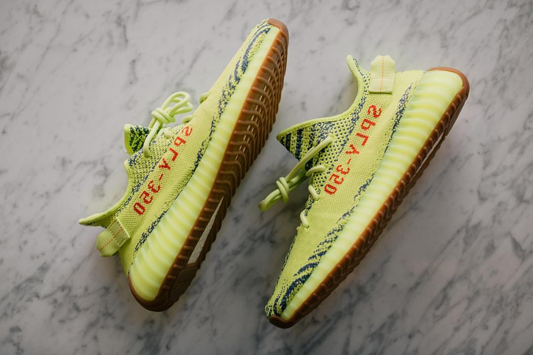 theyeezymafia's tweet image. Here’s your chance to win $800 StockX credit. To enter:
1. Follow @stockX and @stockxsneakers
2. RT this tweet

Good luck! Winner will be chosen next week