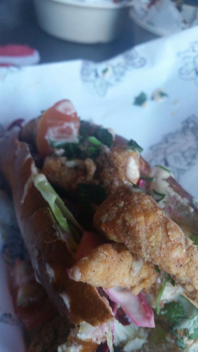 HopJacker's tweet image. Lucky to get a table in @makenobonescafe tonight! Can't get enough of my poboy though! #vegan #CantBelieveItsNotMeaty