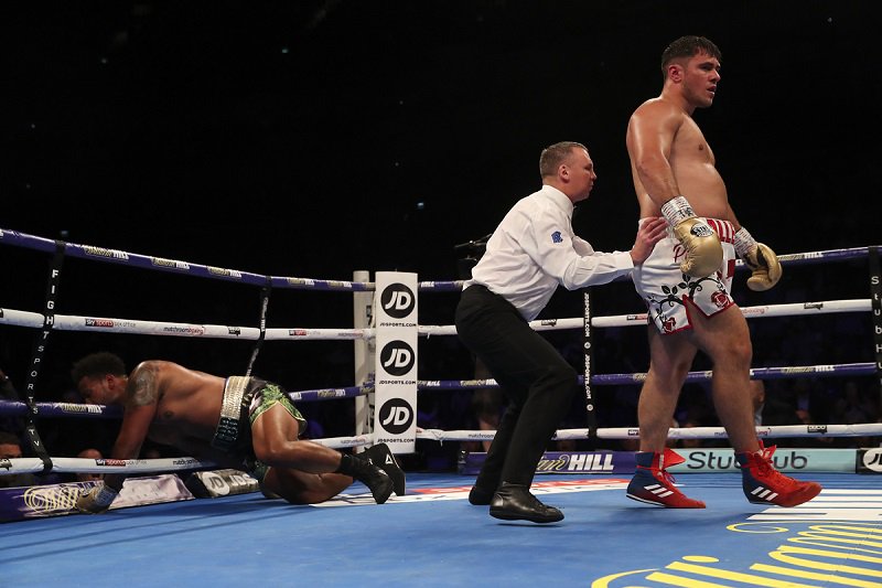 WorldBoxingNews's tweet photo. Doncaster De La Hoya: Dave Allen BITES BACK, scores STUNNING KO UPSET over Nick Webb https://t.co/JCyfyePsAf #WebbAllen https://t.co/l2TR04h6xP